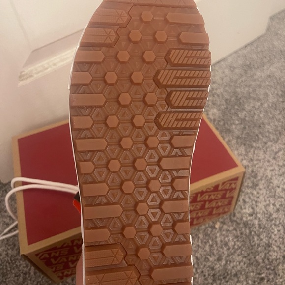 COPY - Vans Sk8 Hi MTE 2.0 DX Pastel Rainbow Colorblock Sneakers Size 7 women’s - Picture 3 of 3